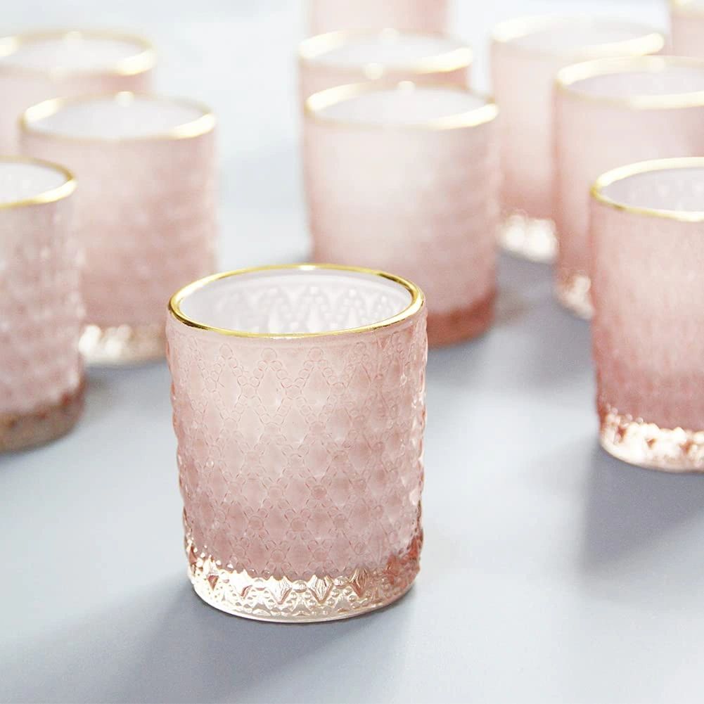 Elegant textured drinking glasses set